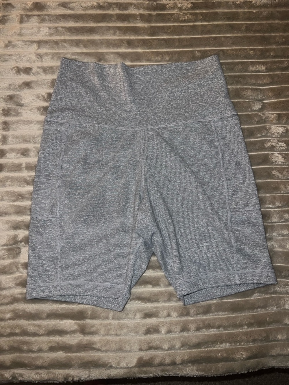 Vuori biker shorts. Small